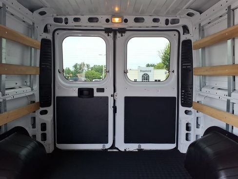 Used 2025 RAM ProMaster 2500 w/ U-Haul Equipment Group FWD image 15
