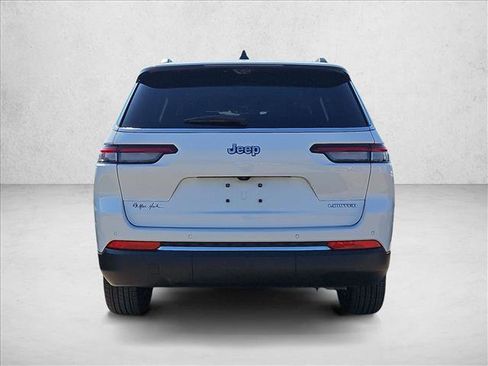 Used 2023 Jeep Grand Cherokee L Limited w/ Luxury Tech Group II image 5