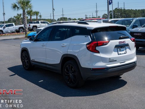 Used 2021 GMC Terrain SLT w/ Infotainment Package II FWD image 5