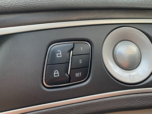 Used 2018 Lincoln MKZ Reserve w/ Luxury Package FWD image 14