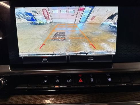 Used 2023 GMC Sierra 1500 Elevation image 15