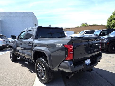 Used 2024 Toyota Tacoma TRD Sport AWD/4WD image 3