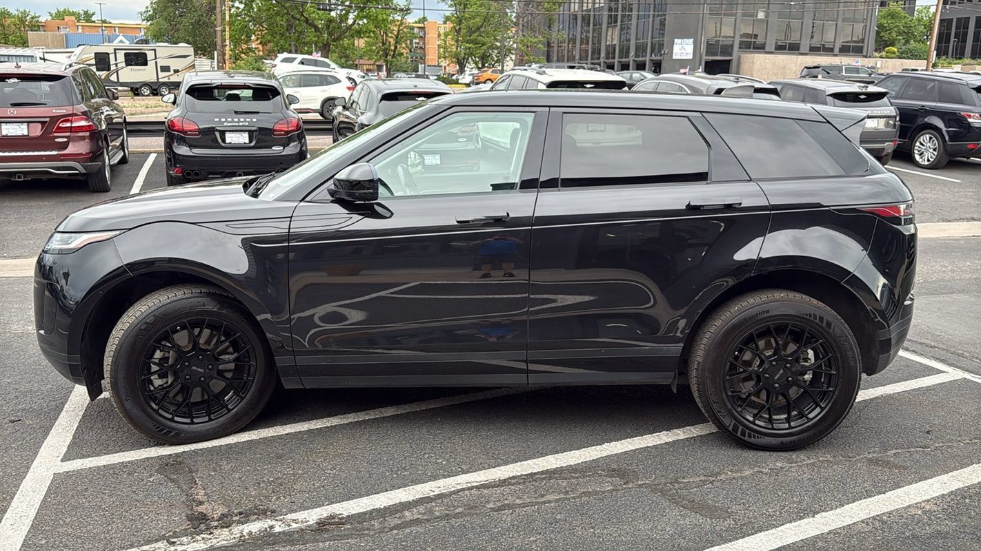 Used 2020 Land Rover Range Rover Evoque S AWD/4WD image 6