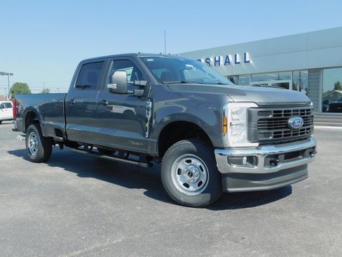 New 2026 Ford F350 XL image 2