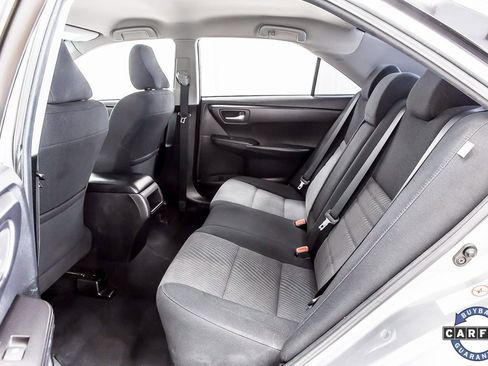 Used 2017 Toyota Camry LE image 30