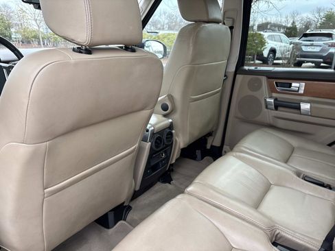 Used 2016 Land Rover LR4 HSE LUX image 32