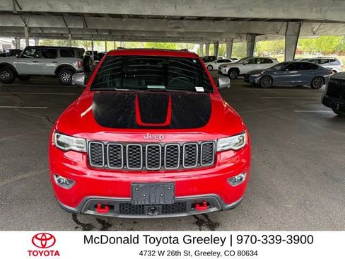Used 2018 Jeep Grand Cherokee Trailhawk w/ Trailhawk Luxury Group AWD/4WD image 2