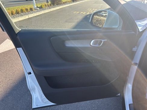 Certified 2025 Volvo XC40 B5 Plus image 16