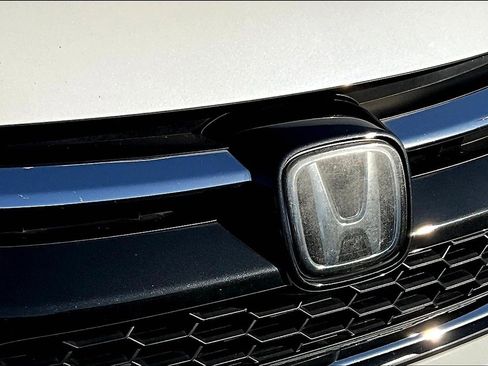 Used 2016 Honda CR-V Touring image 31