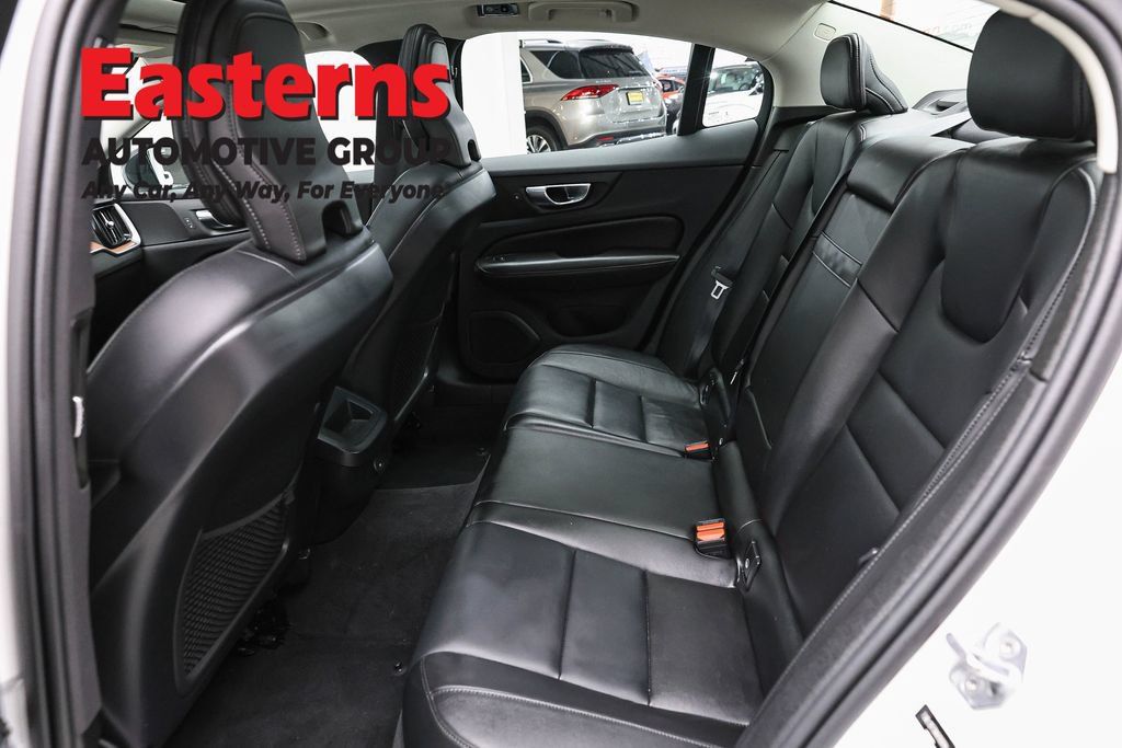 Used 2022 Volvo S60 B5 Inscription FWD image 23