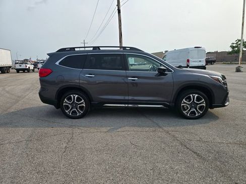 Used 2026 Subaru Ascent Touring AWD/4WD image 2
