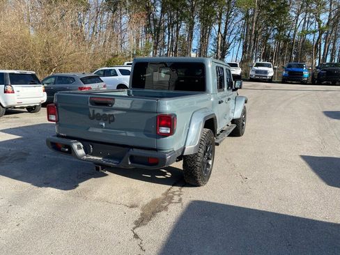 Used 2024 Jeep Gladiator Sport image 5
