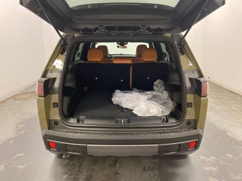Used 2026 Jeep Cherokee Laredo AWD/4WD image 27