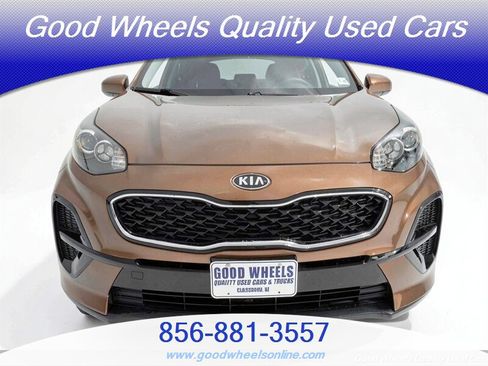 Used 2020 Kia Sportage LX FWD image 2