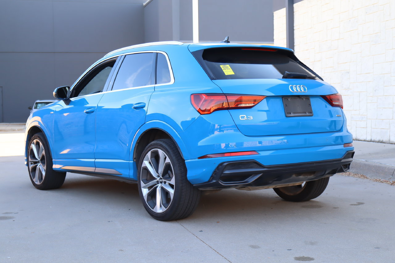 Used 2020 Audi Q3 2.0T Premium Plus w/ Premium Plus Package AWD/4WD image 3