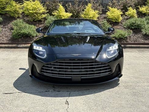 Used 2024 Aston Martin DB12 Coupe image 7
