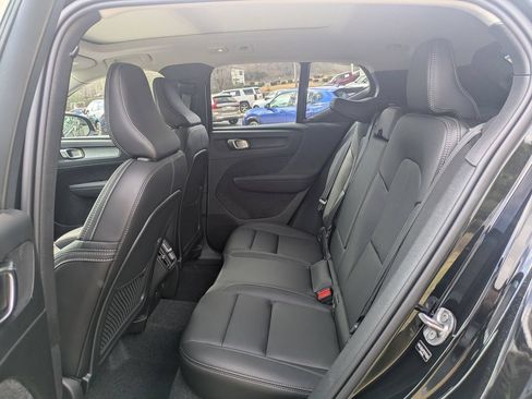 Certified 2026 Volvo XC40 B5 Core AWD/4WD image 15