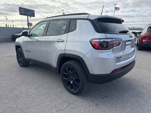 New 2026 Jeep Compass Latitude image 4