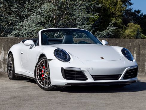Used 2017 Porsche 911 Carrera 4S AWD/4WD image 6
