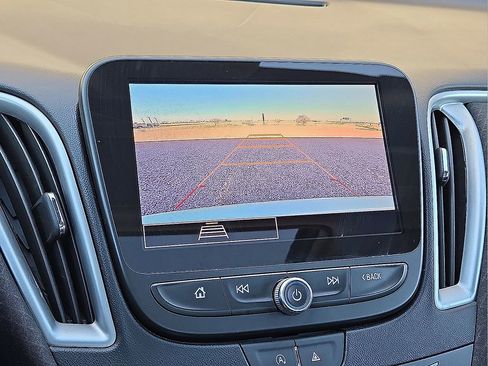 Used 2024 Chevrolet Malibu LT image 28