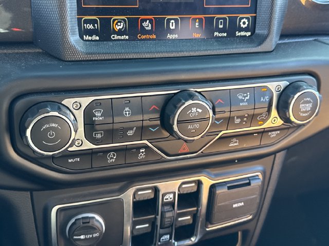 Used 2021 Jeep Wrangler Unlimited Sahara AWD/4WD image 30