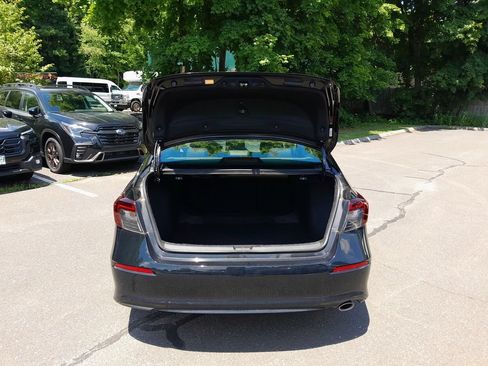 Used 2025 Honda Civic Sport image 32