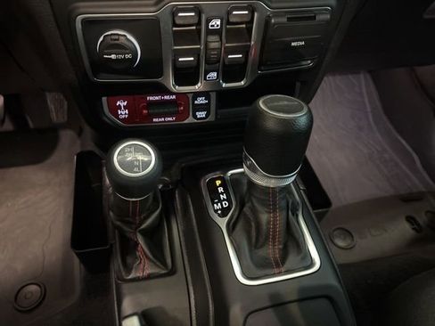 Used 2023 Jeep Gladiator Rubicon image 32