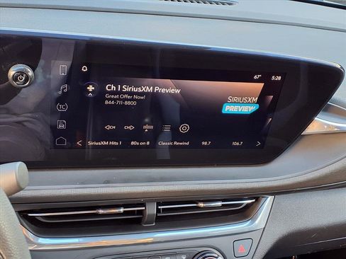 Used 2024 Buick Envista Preferred image 19