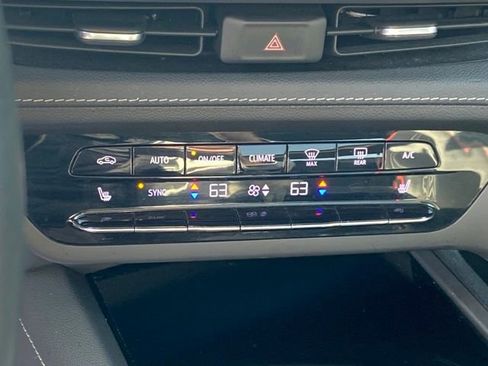 Used 2023 Buick Envision Essence w/ Sport Touring Package image 12