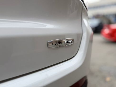 Used 2024 Jeep Compass Latitude image 26