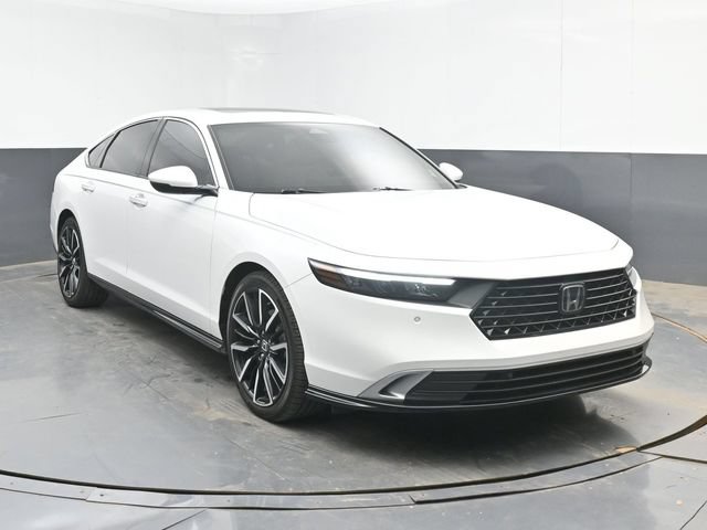 Used 2024 Honda Accord Touring image 2