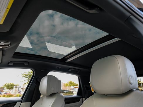 Used 2019 Porsche Cayenne S image 5