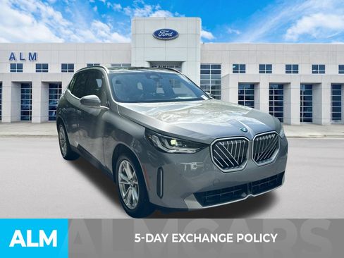 Used 2025 BMW X3 xDrive30i AWD/4WD image 3