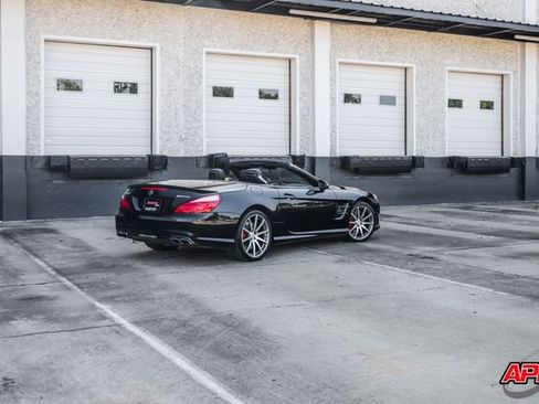 Used 2016 Mercedes-Benz SL 63 AMG AMG SL 63 w/ Driver Assistance Package image 55