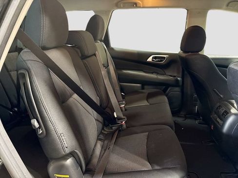 Used 2018 Nissan Pathfinder SV AWD/4WD image 22