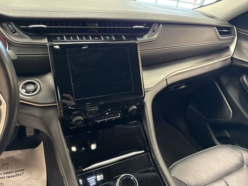 Used 2021 Jeep Grand Cherokee L Limited image 35