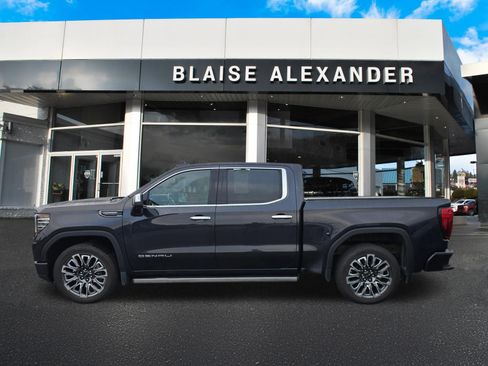 Used 2023 GMC Sierra 1500 Denali Ultimate AWD/4WD image 7