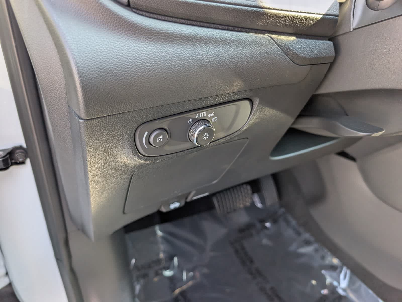 Certified 2024 Buick Encore GX Preferred w/ Advanced Technology Package FWD image 20
