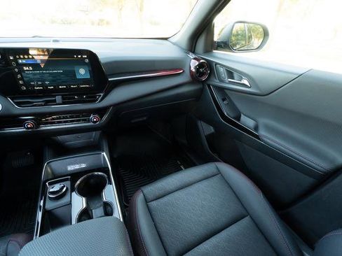 Used 2025 Chevrolet Equinox RS w/ Safety and Technology Package image 14