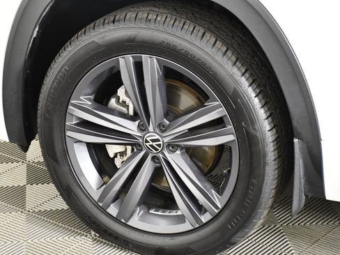 Used 2021 Volkswagen Atlas Cross Sport SE w/ Panoramic Sunroof Package FWD image 51