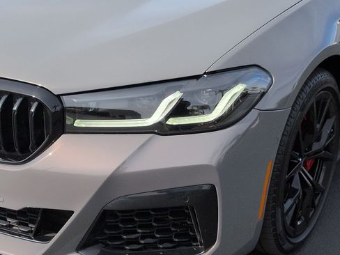 Used 2021 BMW 540i xDrive w/ M Sport Package image 6