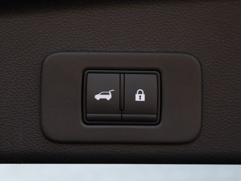 Certified 2025 Nissan Murano Platinum w/ Cargo Package AWD/4WD image 12
