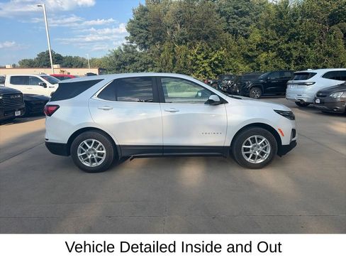 Used 2022 Chevrolet Equinox LT AWD/4WD image 7