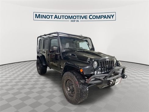 Used 2015 Jeep Wrangler Unlimited Rubicon w/ Connectivity Group image 2