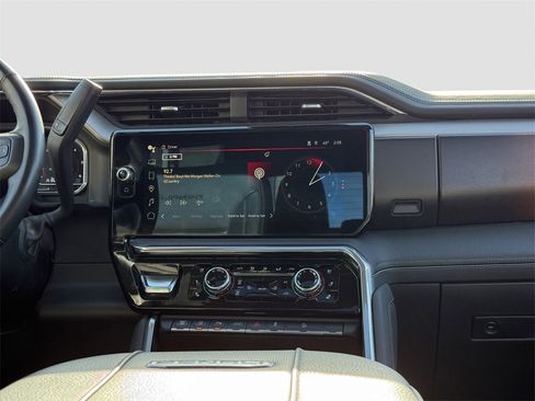 Used 2025 GMC Sierra 3500 Denali w/ Denali Reserve Package image 20