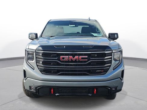 Used 2025 GMC Sierra 1500 AT4 image 2