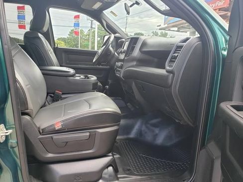 Used 2024 RAM 2500 Tradesman w/ Chrome Appearance Group AWD/4WD image 17