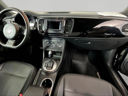 Used 2016 Volkswagen Beetle 1.8T Classic FWD image 7