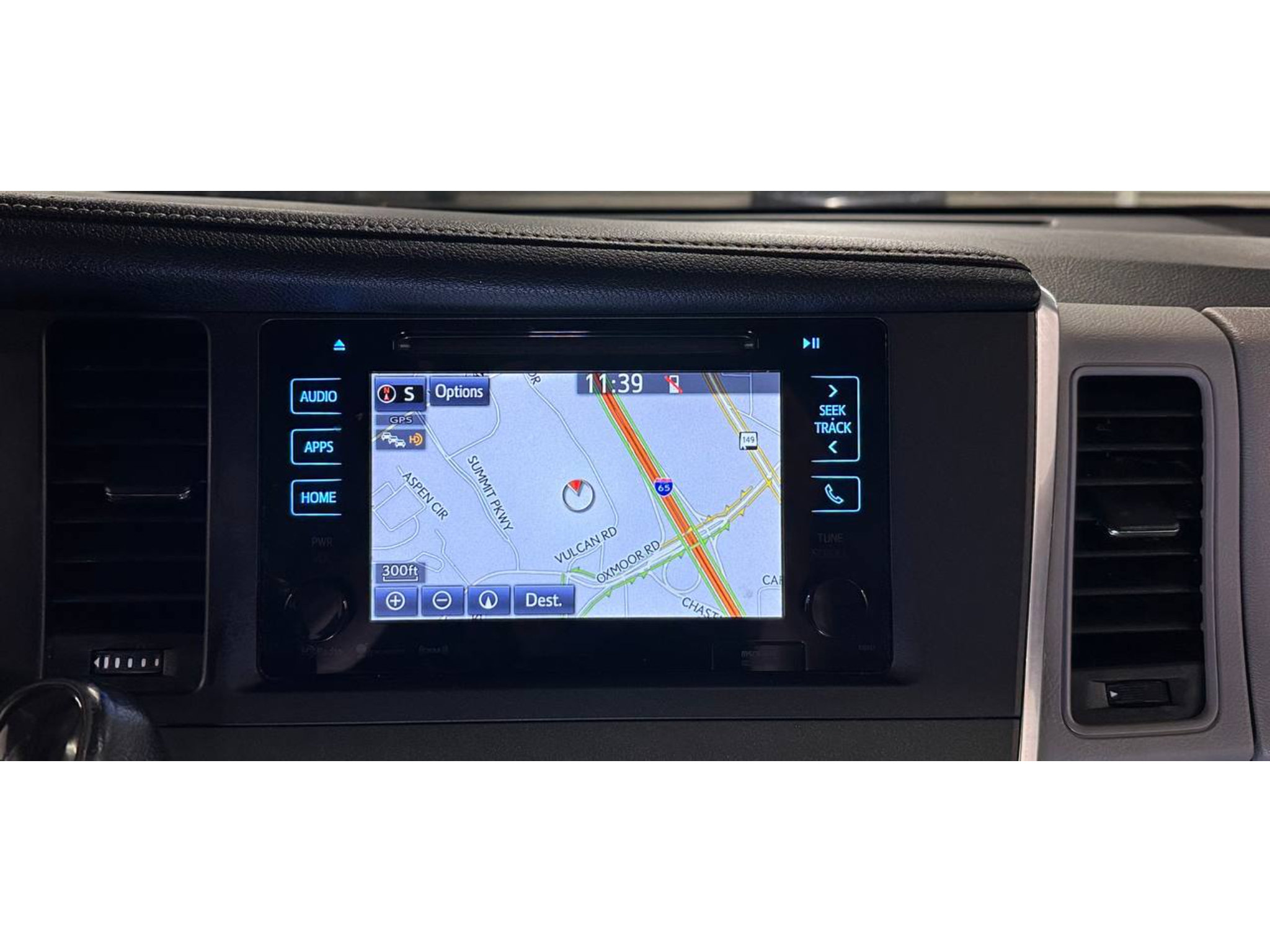 Used 2017 Toyota Sienna XLE w/ XLE Navigation Package FWD image 30