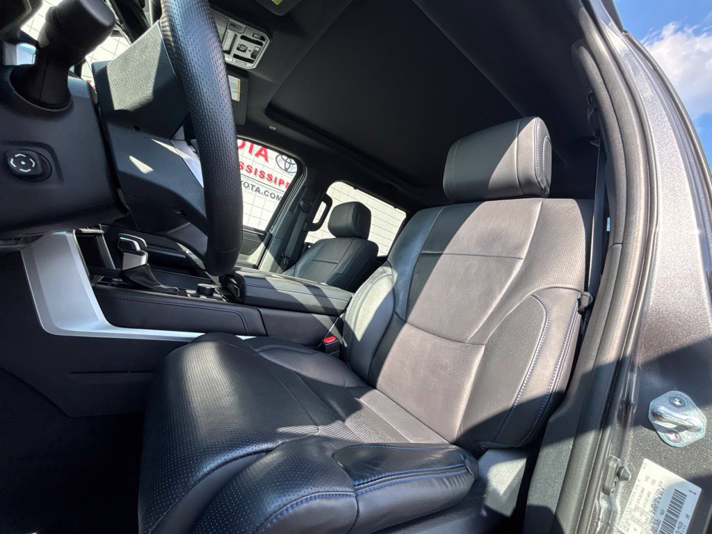 Used 2025 Toyota Tundra Platinum AWD/4WD image 12